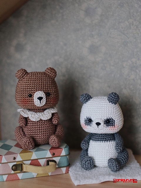 Adorable Crochet Bear and Panda Amigurumi: Free Pattern for Cuddly Creations